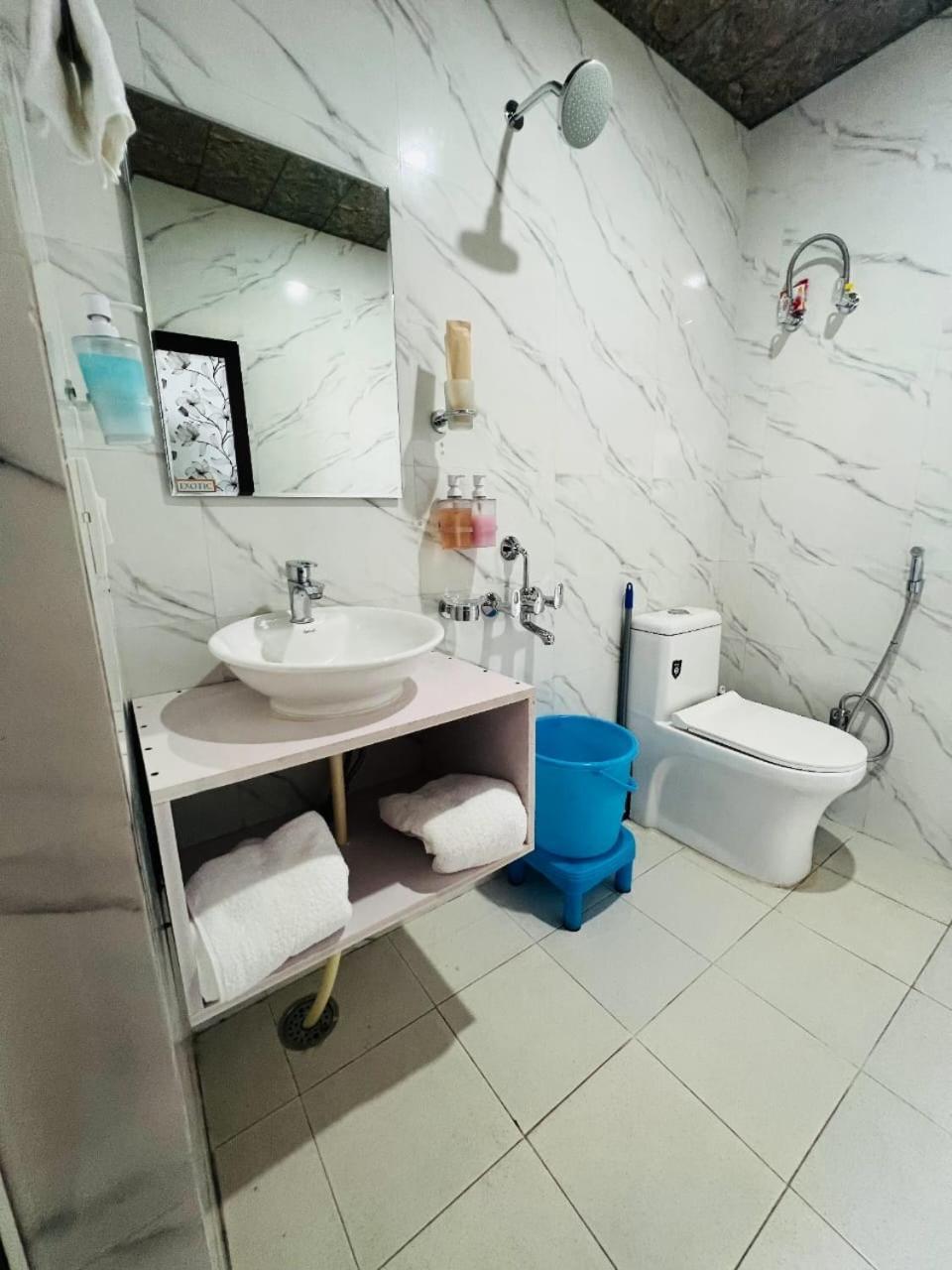 Hotel The Tulip Bir Zewnętrze zdjęcie