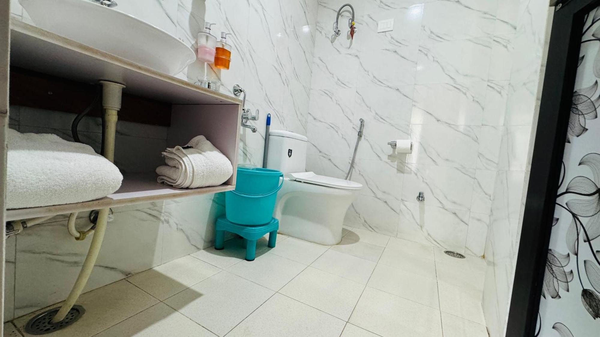 Hotel The Tulip Bir Zewnętrze zdjęcie